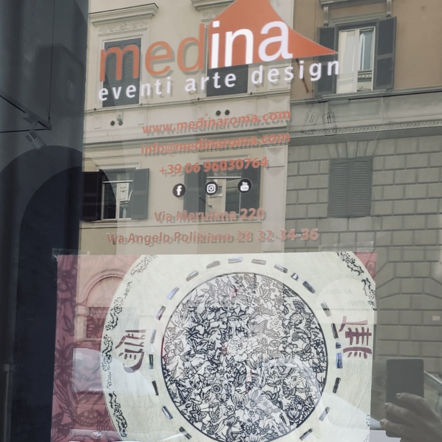 Allestimento della mostra Il Cerchio Magico alla Galleria Medina di Roma 2022