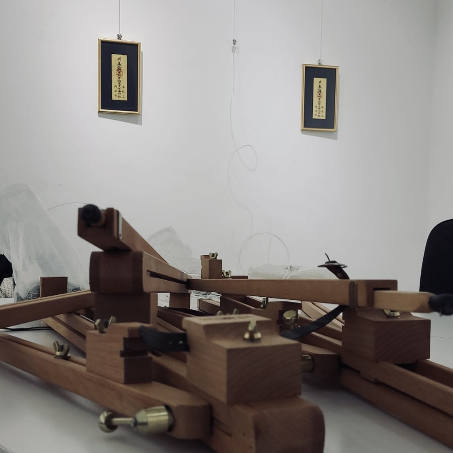 Allestimento della mostra Il Cerchio Magico alla Galleria Medina di Roma 2022
