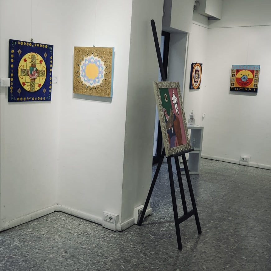 Allestimento della mostra Il Cerchio Magico alla Galleria Medina di Roma 2022